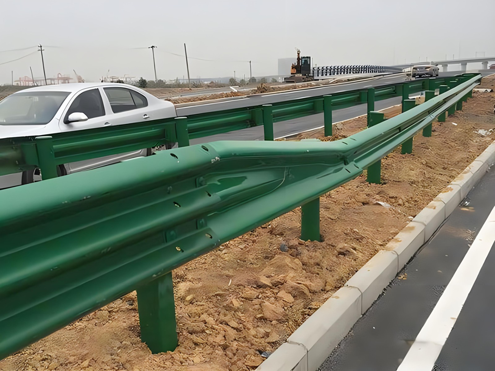 濮阳高速波形护栏板日常维护方案确保道路安全新举措