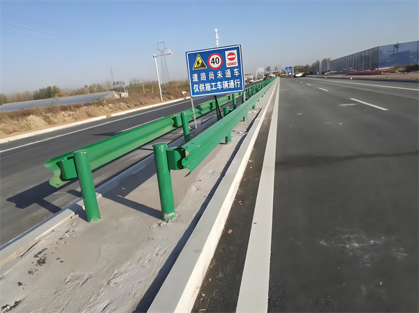 濮阳公路护栏守护安全横跨多个行业的应用